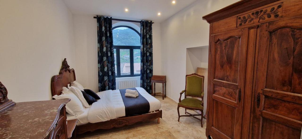 Bel & Ancien Appartement T3 Renove Dans Sartene Εξωτερικό φωτογραφία