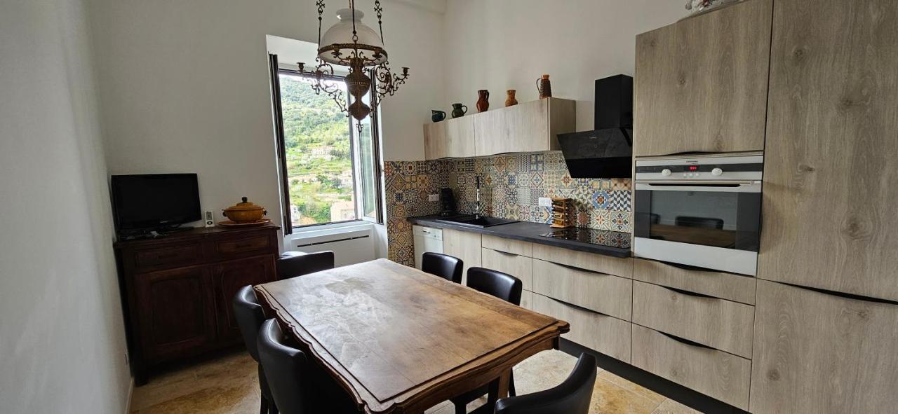 Bel & Ancien Appartement T3 Renove Dans Sartene Εξωτερικό φωτογραφία