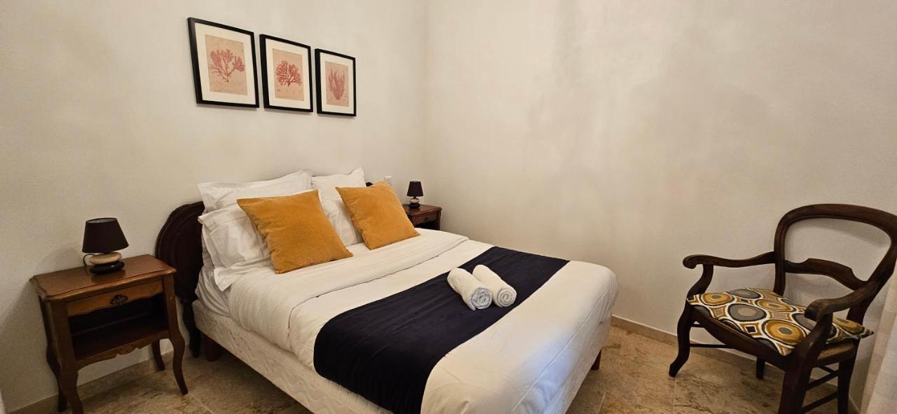 Bel & Ancien Appartement T3 Renove Dans Sartene Εξωτερικό φωτογραφία