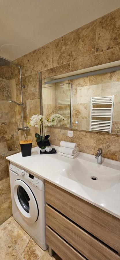 Bel & Ancien Appartement T3 Renove Dans Sartene Εξωτερικό φωτογραφία