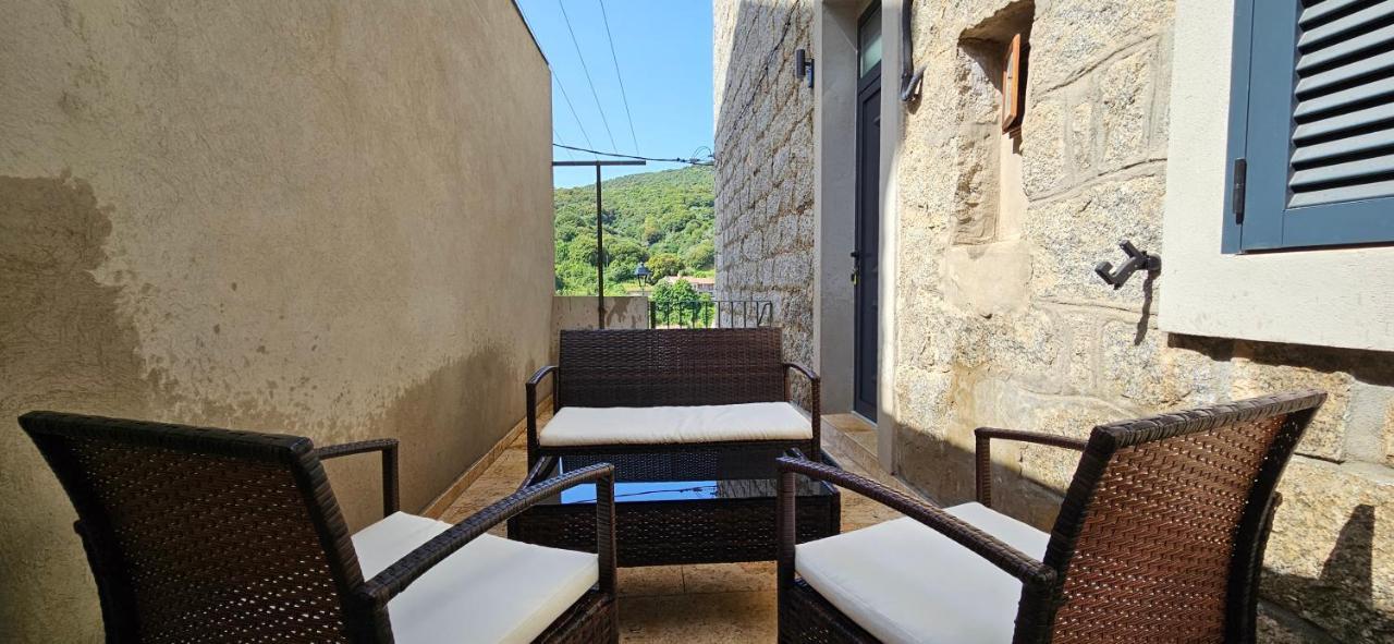 Bel & Ancien Appartement T3 Renove Dans Sartene Εξωτερικό φωτογραφία